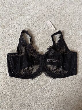 NWT SOMA sensuous lace unlined bra!